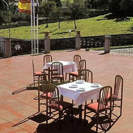 De 3*